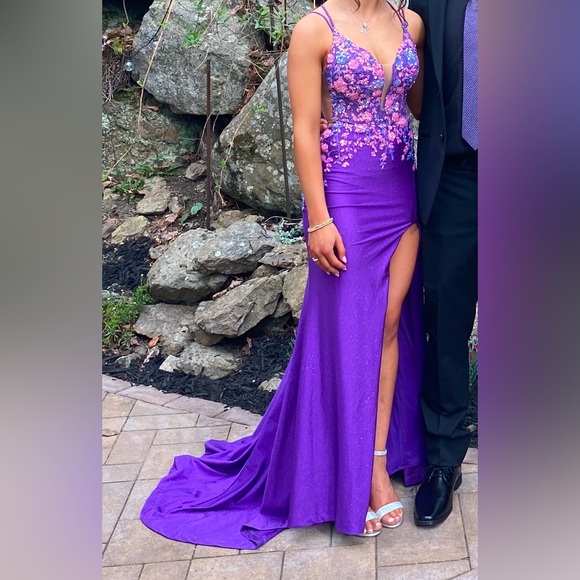 Amarra Prom dress - Picture 1 of 4